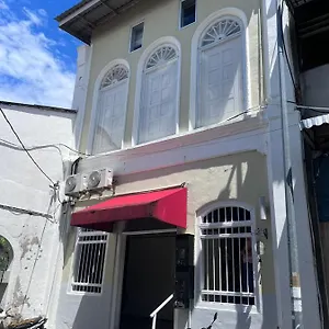 Sunshine House George Town